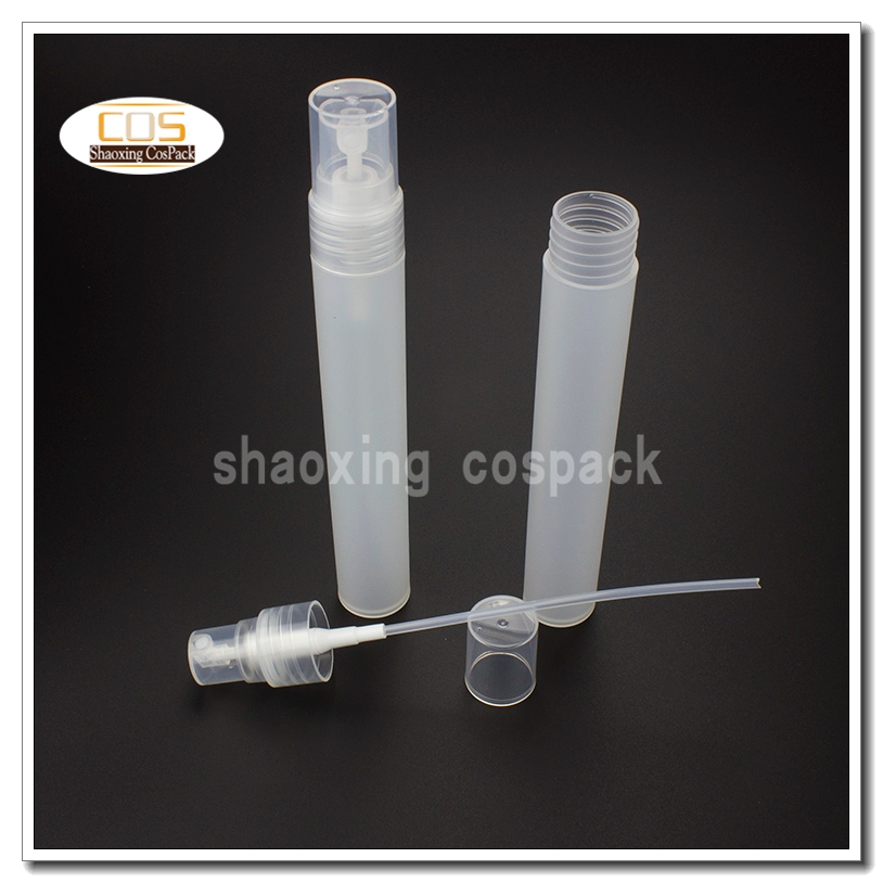 0.5oz plastic spray bottles