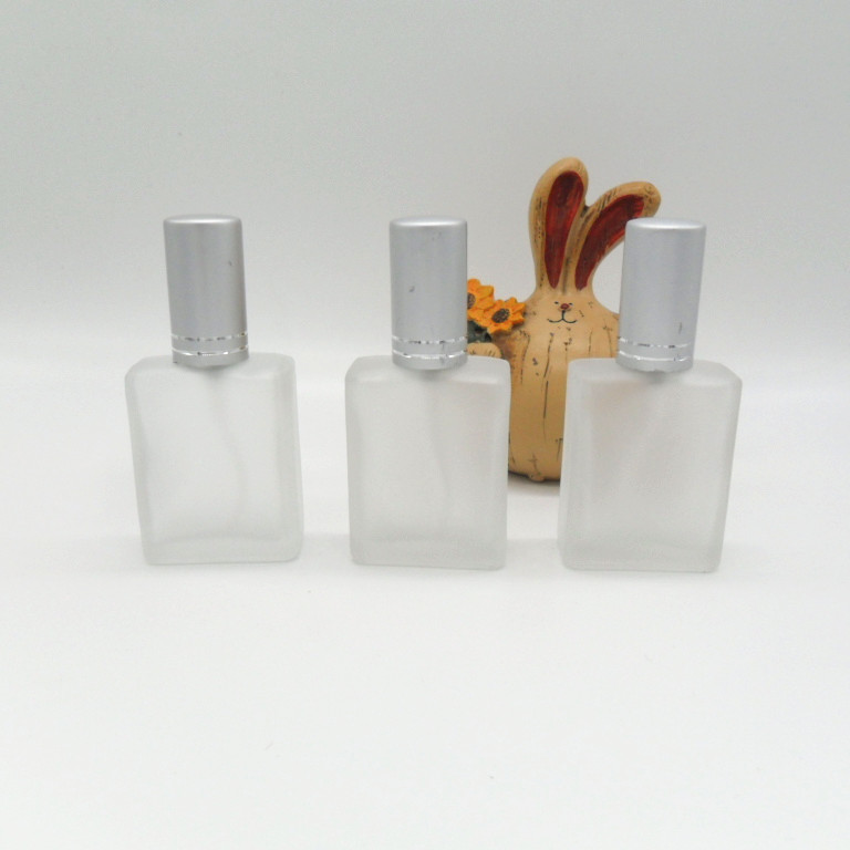100pcs wholesale 15ML flat Quartet Frosting spray glass perfume bottles with silver pump